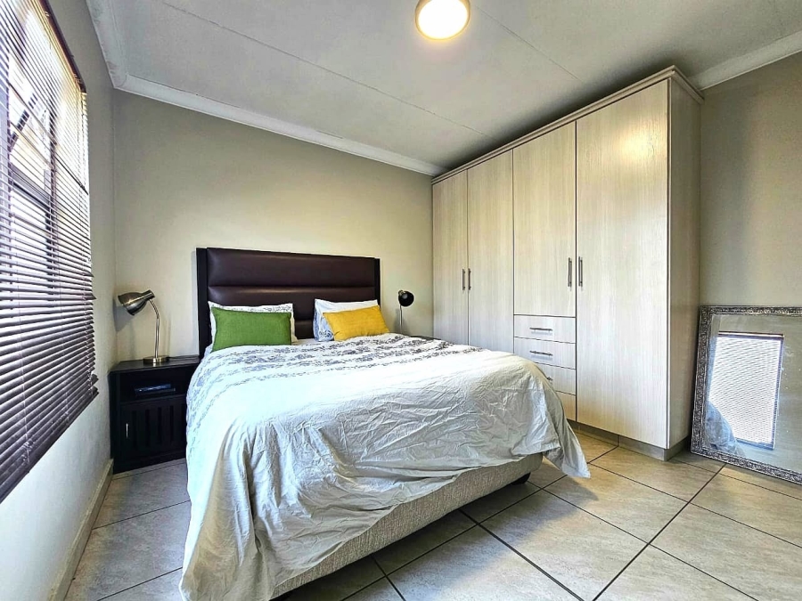 2 Bedroom Property for Sale in Grimbeeck Park North West